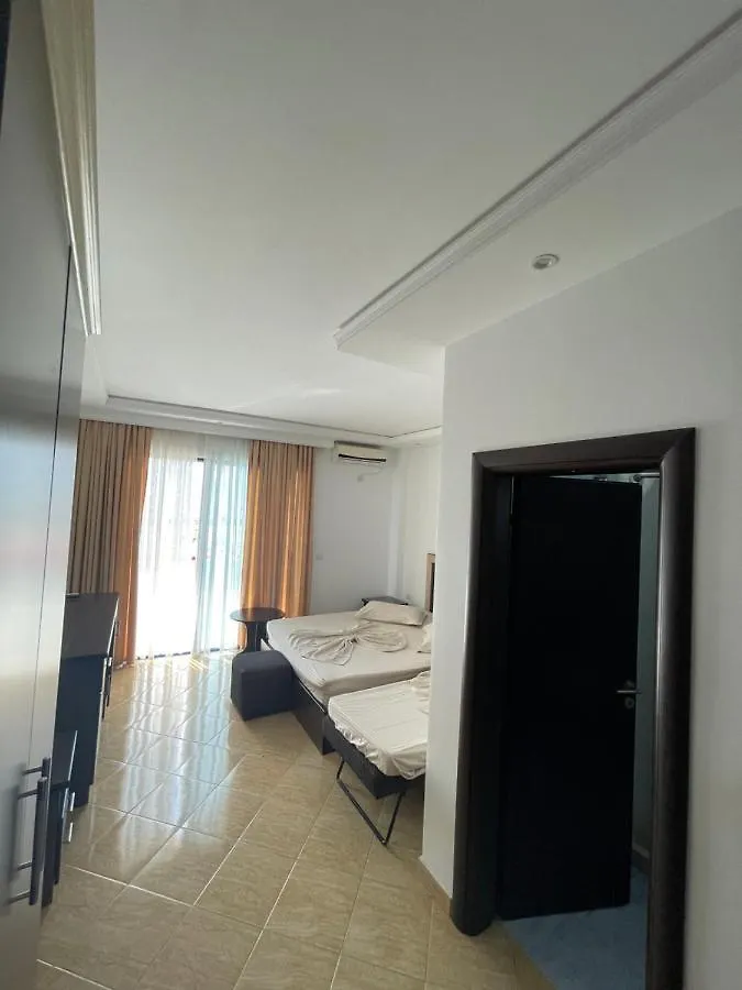 Hotel Zverneci Albânia