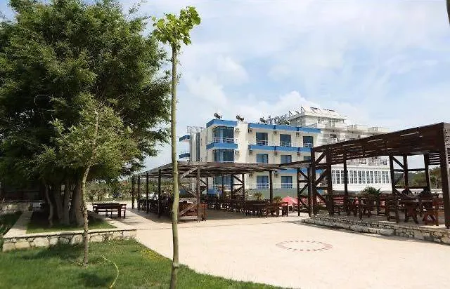 Hotel Zverneci 3*,